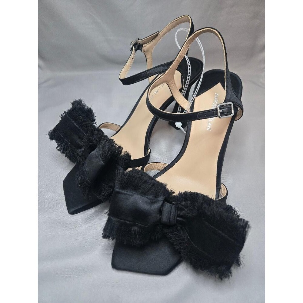 NWOB Antonio Melani Zora Satin Frayed Bow Dress Sandals. Black. Size 8.